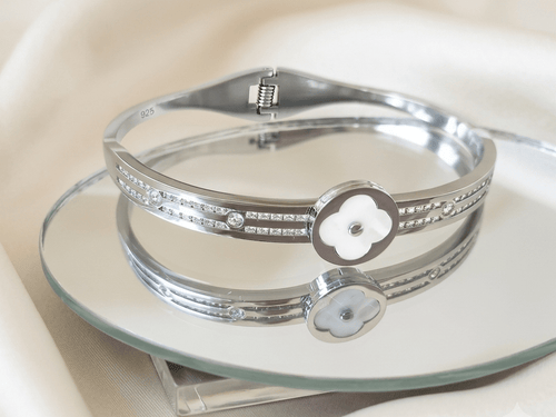 Aurora Clover Bangle - Aurora Jewellery NorgeAurora Clover Bangle Aurora Jewellery Norge7