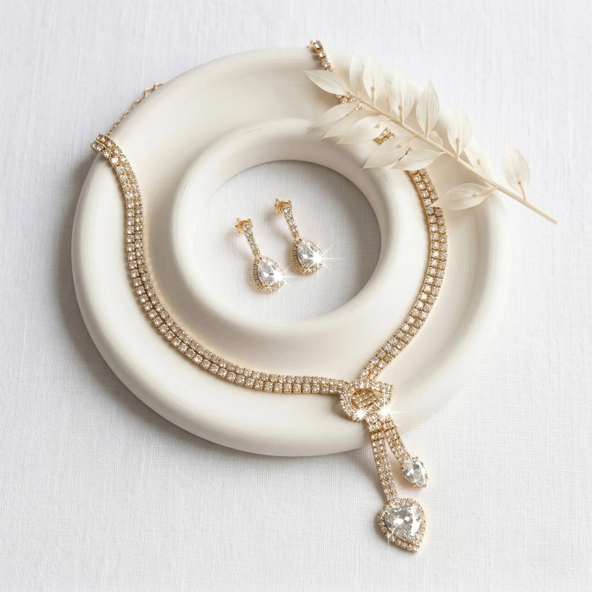 Aurora Royal Drop Sett - Aurora Jewellery NorgeAurora Royal Drop Sett Aurora Jewellery Norge7