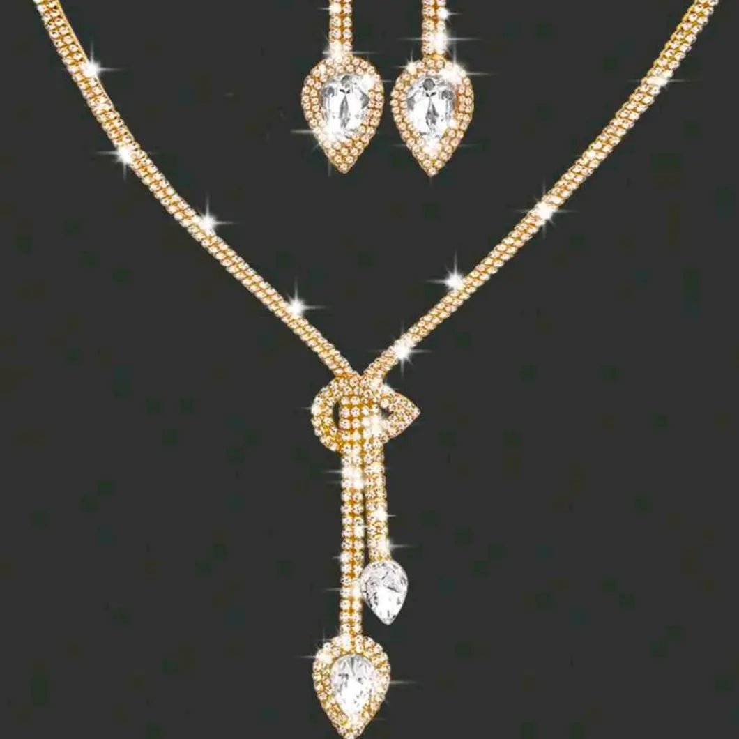 Aurora Royal Drop Sett - Aurora Jewellery NorgeAurora Royal Drop Sett Aurora Jewellery Norge7
